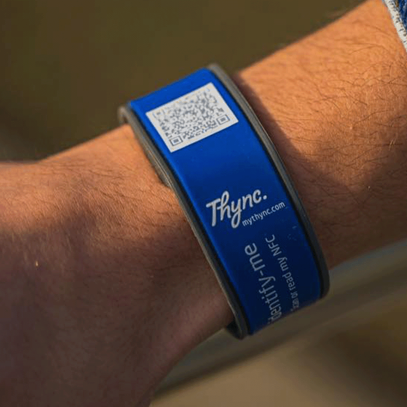 SOS Wristband QR and NFC